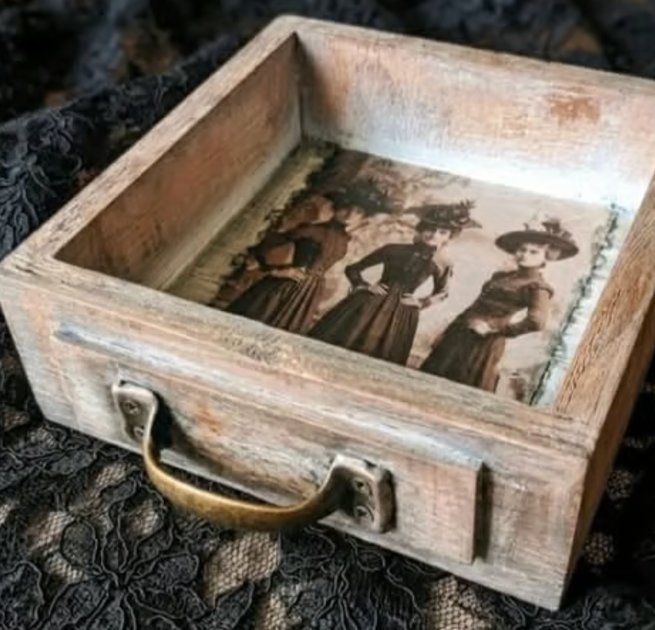Szufladka Vintage Retro 15x15 cm — na biżuterię, świecę, drobiazgi (dwa wzory)