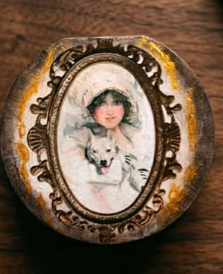 Ręcznie zdobione lusterka kieszonkowe / puderniczki vintage retro – unikatowe rękodzieło